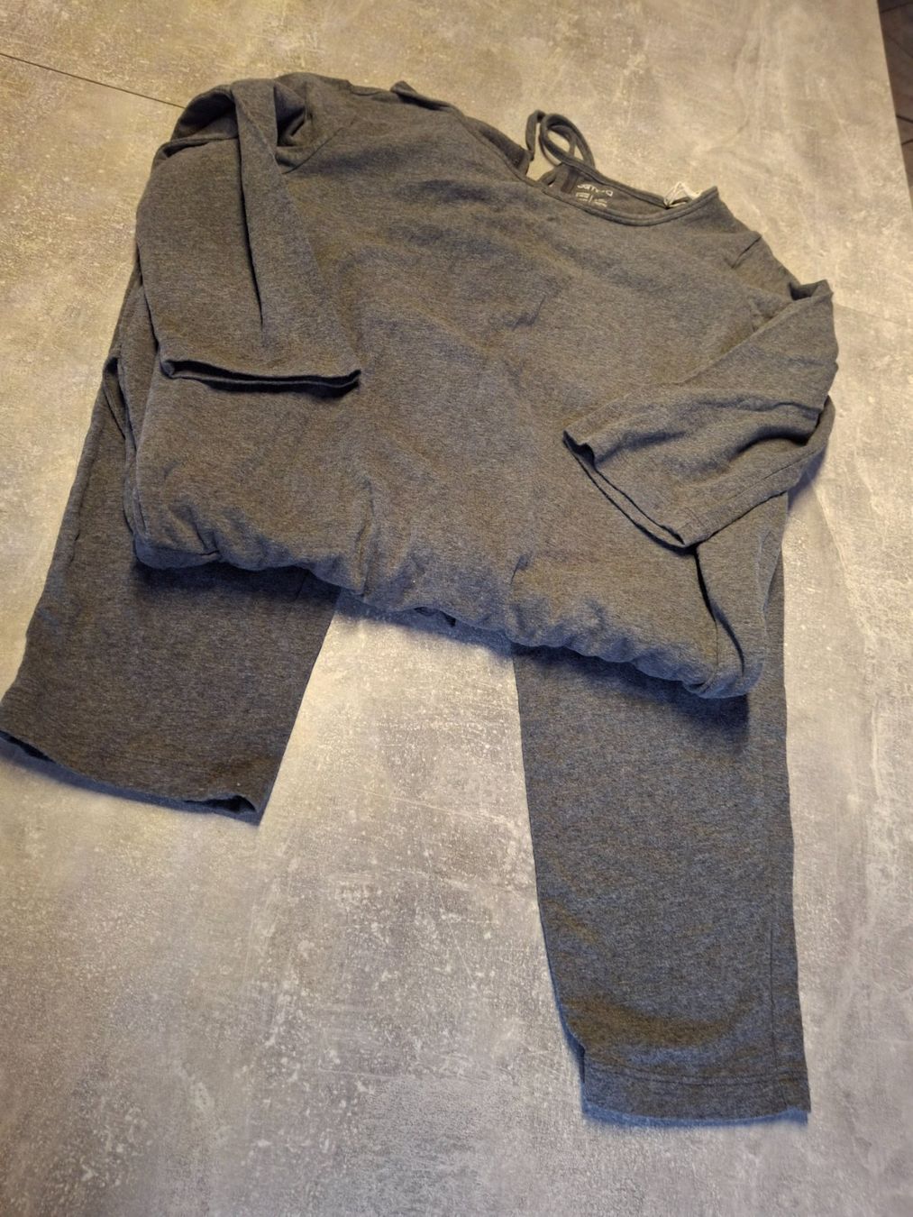Jumpsuits: Combinaison grise taille 36/38 marque Esmara – Gebraucht aus Villiers von san_jn5w 6