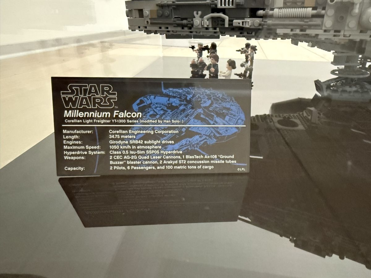 Lego Spielzeuge: Lego Millennium Falcon mites display case Star Wars – Gebraucht aus Coldrerio von Crivelli 1
