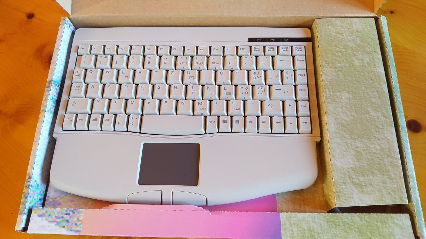 Tastiere: Mini clavier avec touchpad – Nuovo e nell'imballaggio originale da Bassins venduto da mazette13