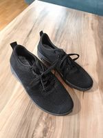 Turnschuhe schwarz Grösse 39