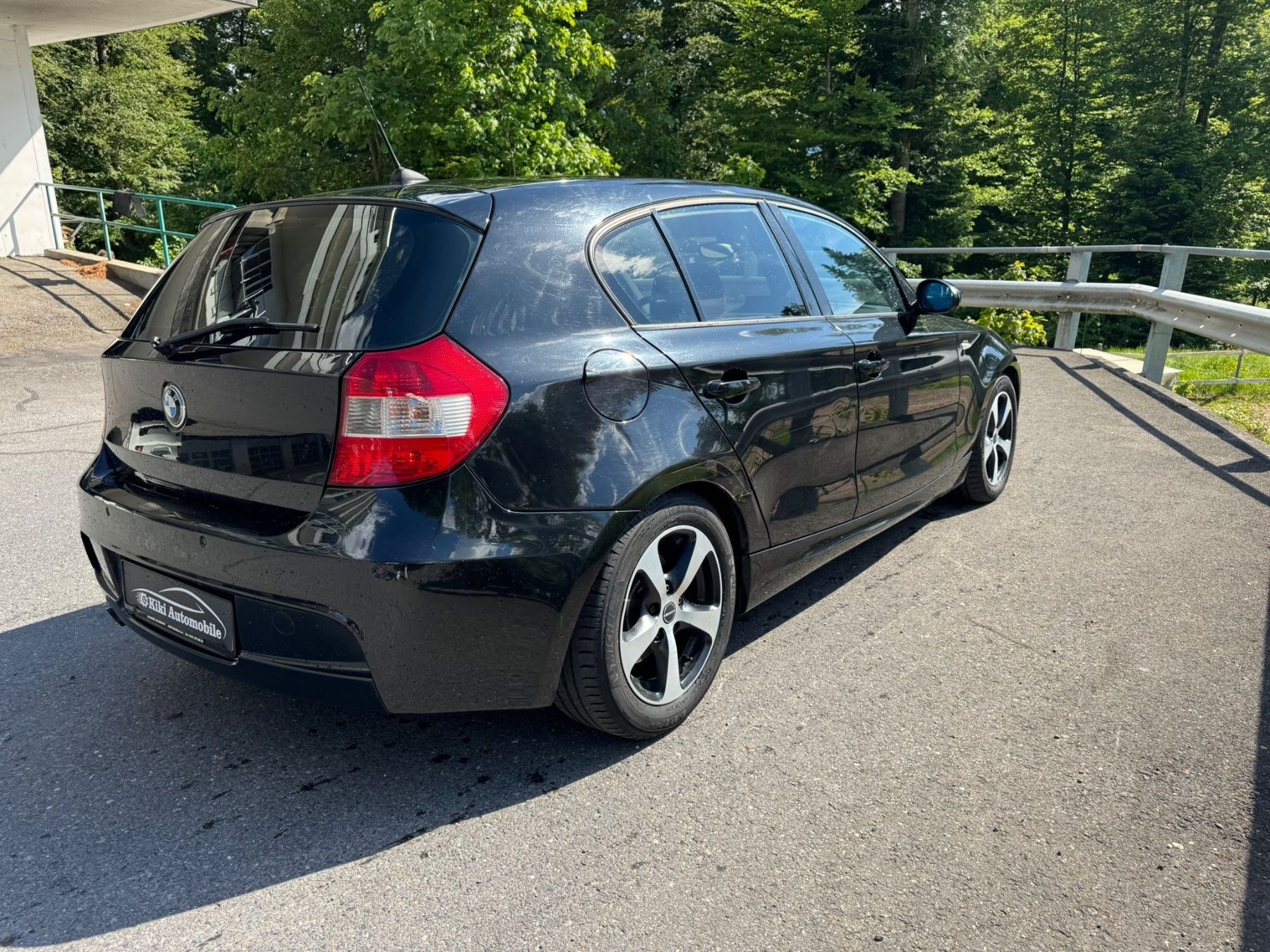 BMW Autos: Zum Verkaufen steht ein BMW 120i M-Tech – Gebraucht aus Schmerikon von Passat018 2