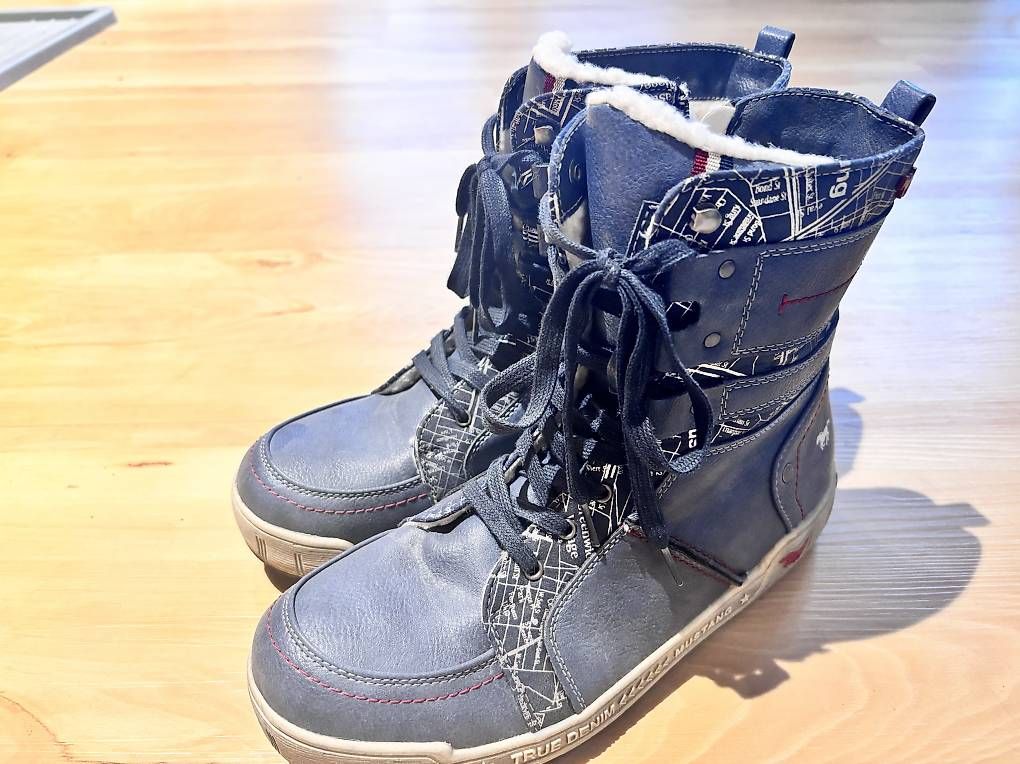 Chaussures garçon: Winter Boots – D'occasion à Finsterhennen par spe_j6zr 4