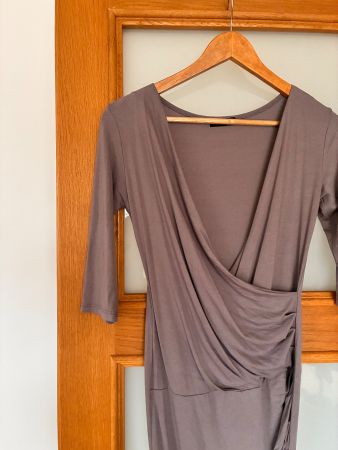 Wrap dress / gut zum Stillen / taupe S/M