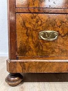 Cassettiere: Antike Kommode im Biedermeier-Stil mit Marmorplatte – Usato da Obernau venduto da Arche_Noah_Brocki 6