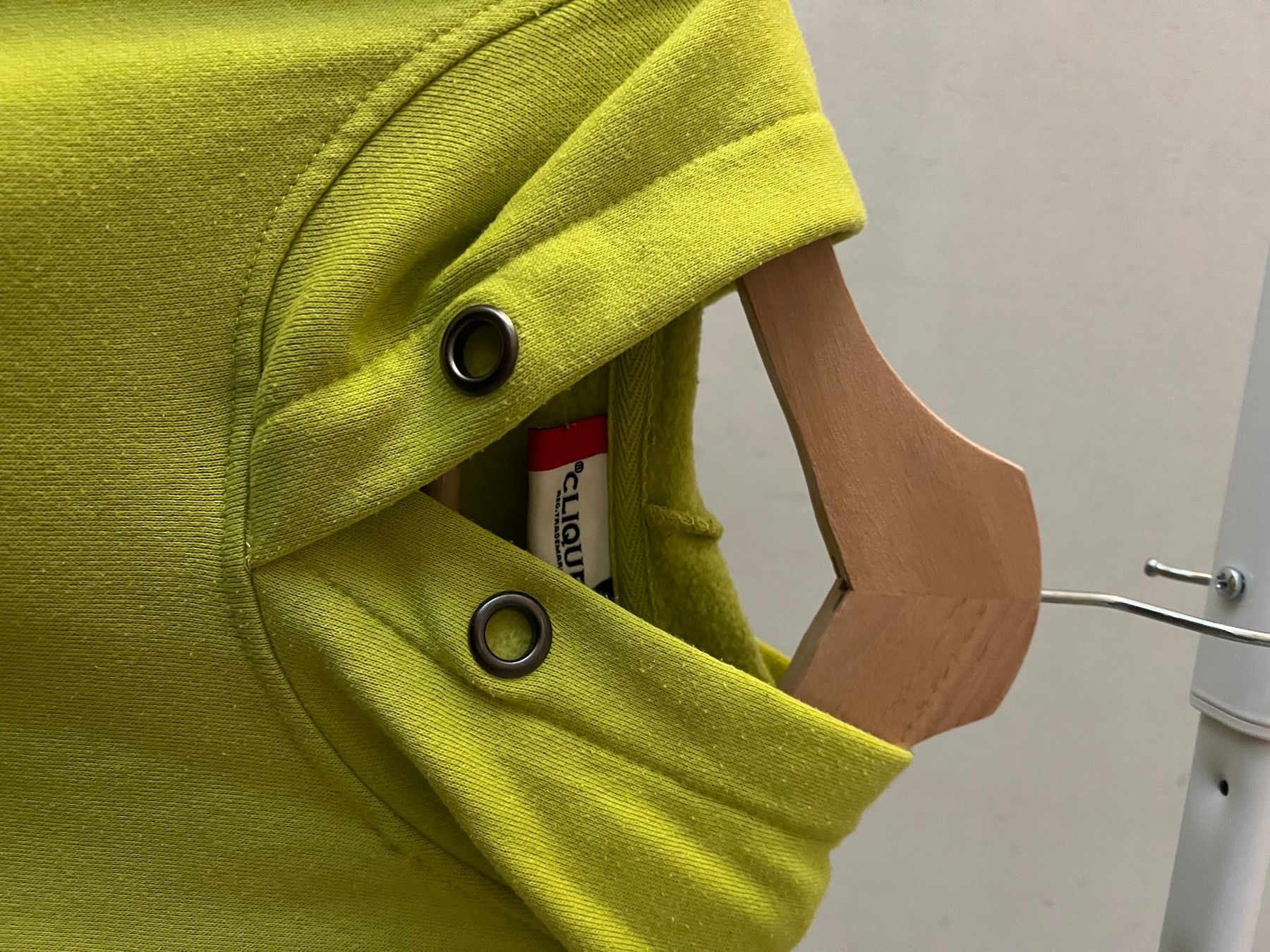 Maglioni & Felpe: Hoodie Gelb-grün – Usato da Basel venduto da lolixyz 2