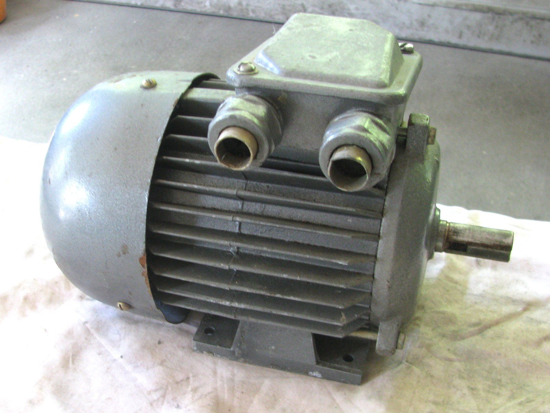 Moteurs: Elektro Motor klein – D'occasion à Schöftland par mioplus 1