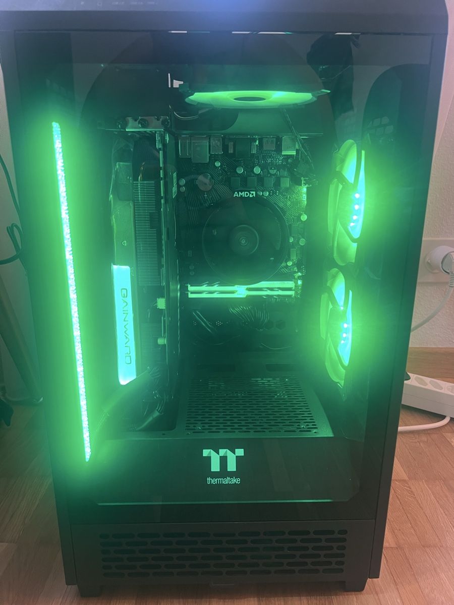Thermaltake Custodie: Thermaltake The Tower 200 PC Gehäuse – Usato da Wädenswil venduto da dai_2bcv 5