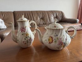 Kaffee- und Teekanne, antik