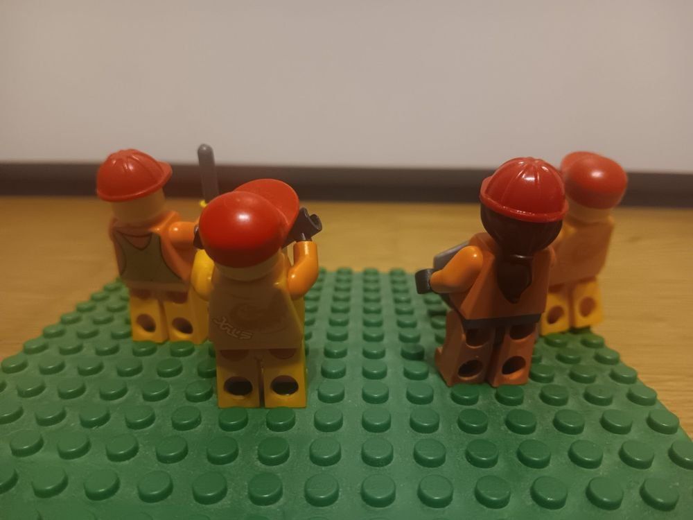 Lego Statuette: Lego Figuren  Bauarbeiter – Usato da Oftringen venduto da joa_bbm2 3