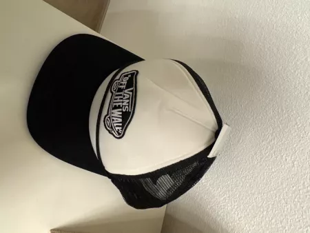 Vans Cap Trucker schwarz weiss neu mit Etikett Grösse OS