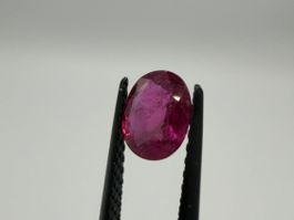 Rubis Naturel De 0.57 Carats - Coussin, Rouge, Non Chauffé - Certificat ALGT, Provenance Birmanie