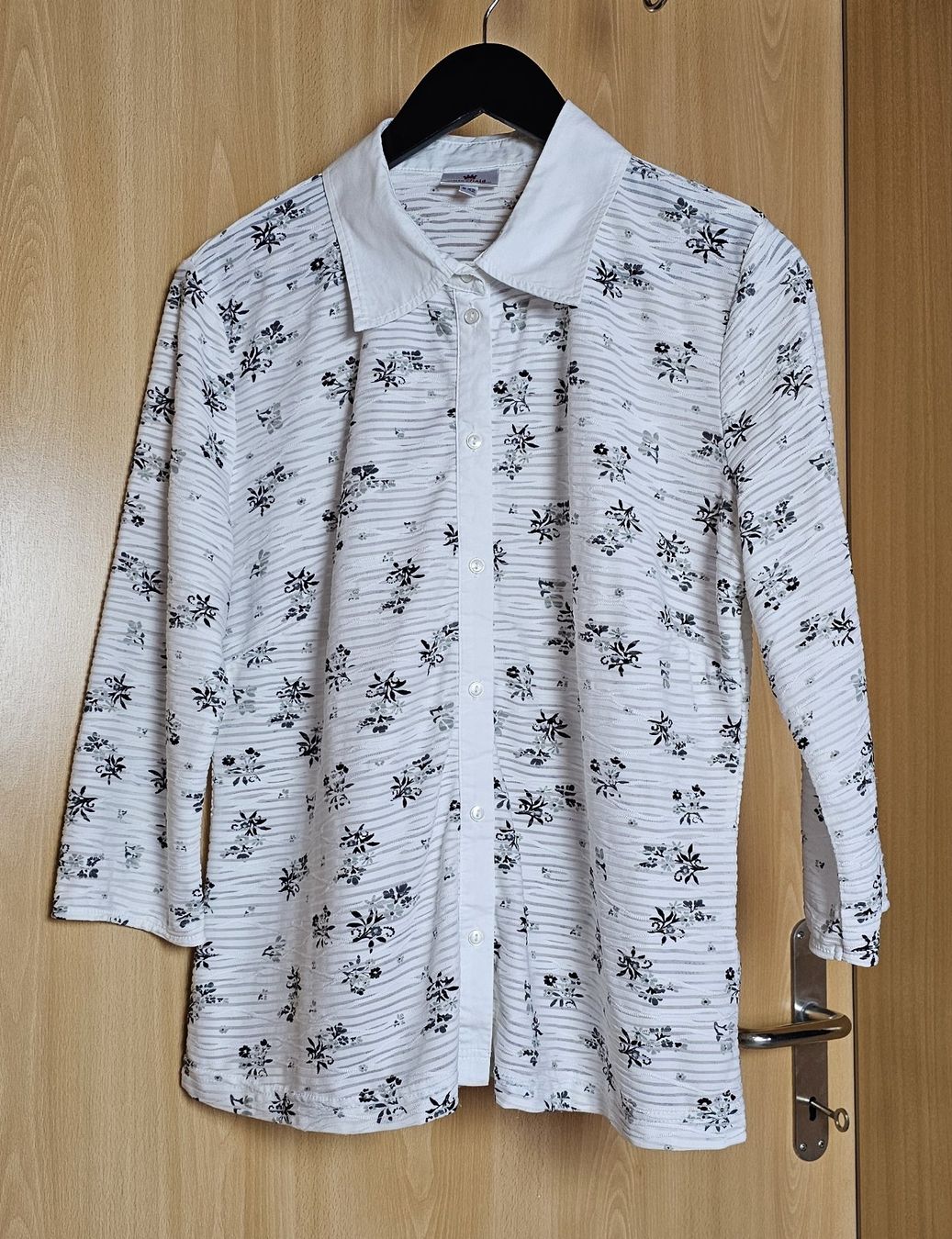 Blusen: neuwertige Bluse Grösse 42 – Neu (gemäss Beschreibung) aus Einigen von Pretorius66 2
