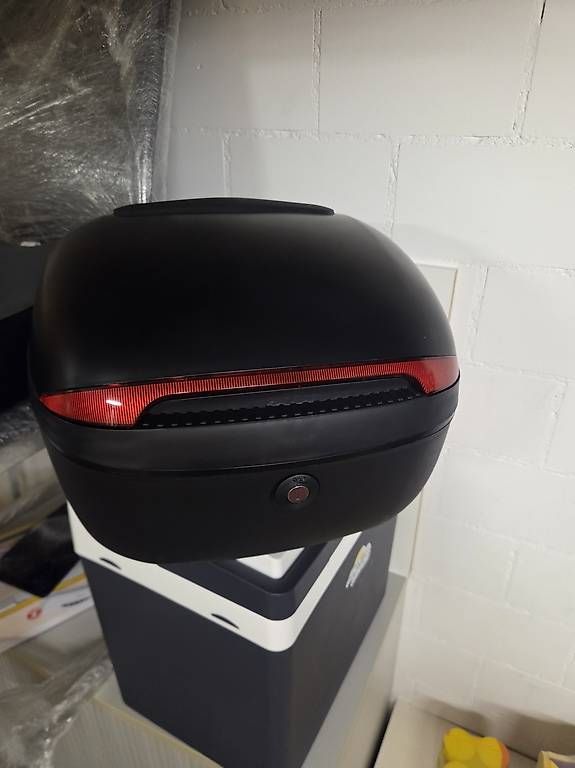 Topcases: Topcase City Go mit Halterung – Neuf avec emballage d'origine à Spreitenbach par Brm4 4