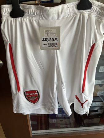 Arsenal kurze Hosen weiss Grösse 140 mit Etikett