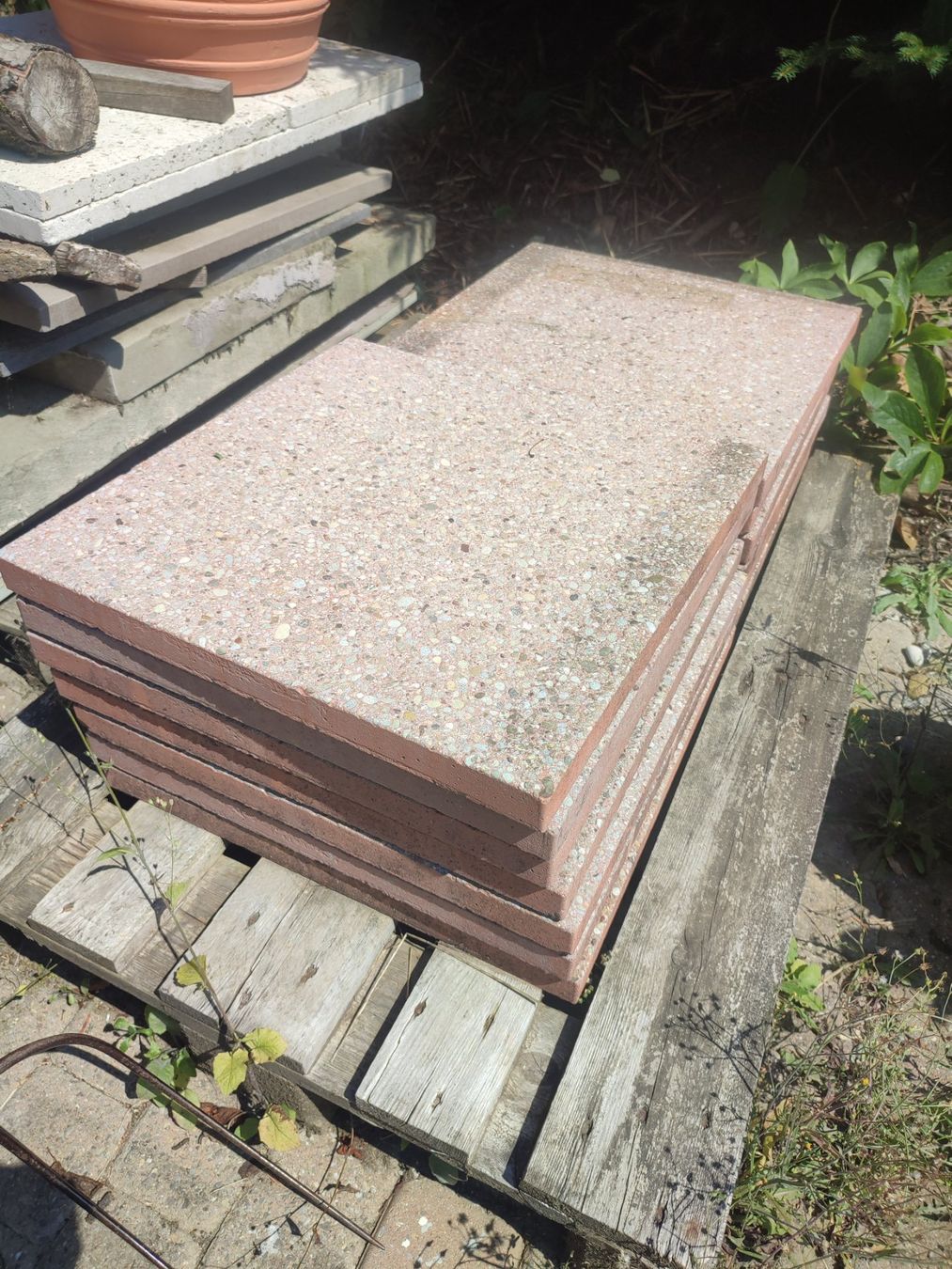 Rivestimenti per pavimenti: Gartenplatten 50 x 50 x 3.5 cm, rot – Nuovo (secondo la descrizione) da Hüswil venduto da benigreen01
