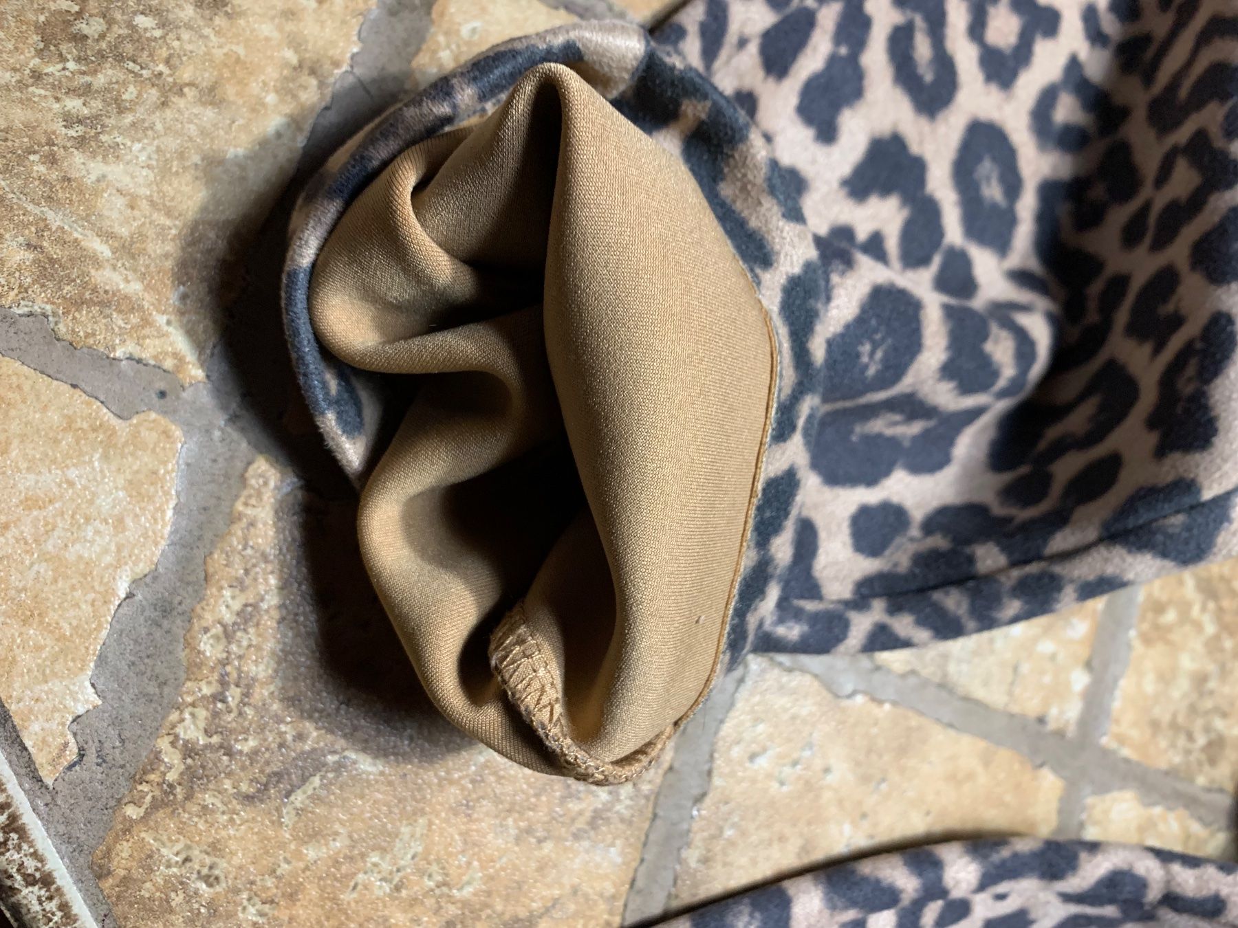 Zara Pantaloni: Pantaloni Zara Basic termici stampa leopardata – Nuovo (secondo la descrizione) da Gordevio venduto da LanaZimm 2