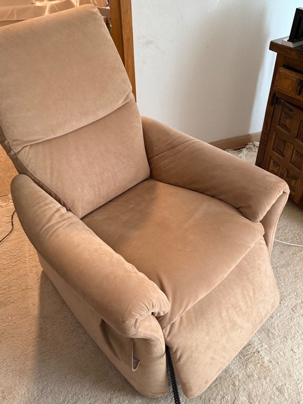 Sessel: Elektrischer Fernseh-Sessel beige, gebraucht – Gebraucht aus Nussbaumen AG von 10malweniger 1