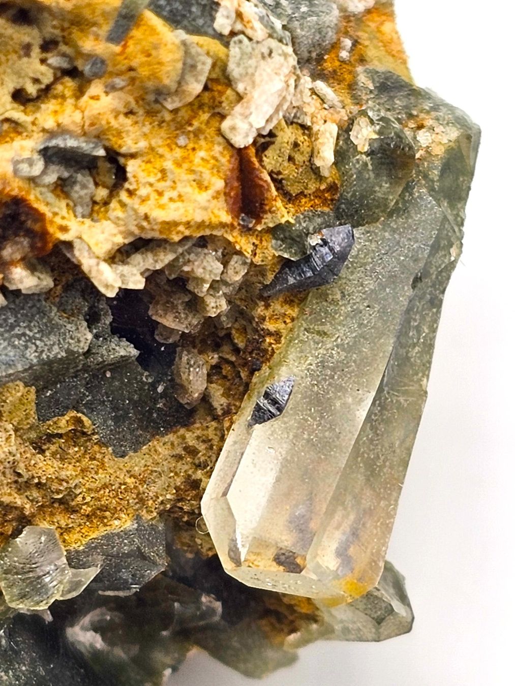 Mineralien & Heilsteine: Anatase Crystal on Quartz, Crapteig, Grisons – Gebraucht aus Figino von minshop