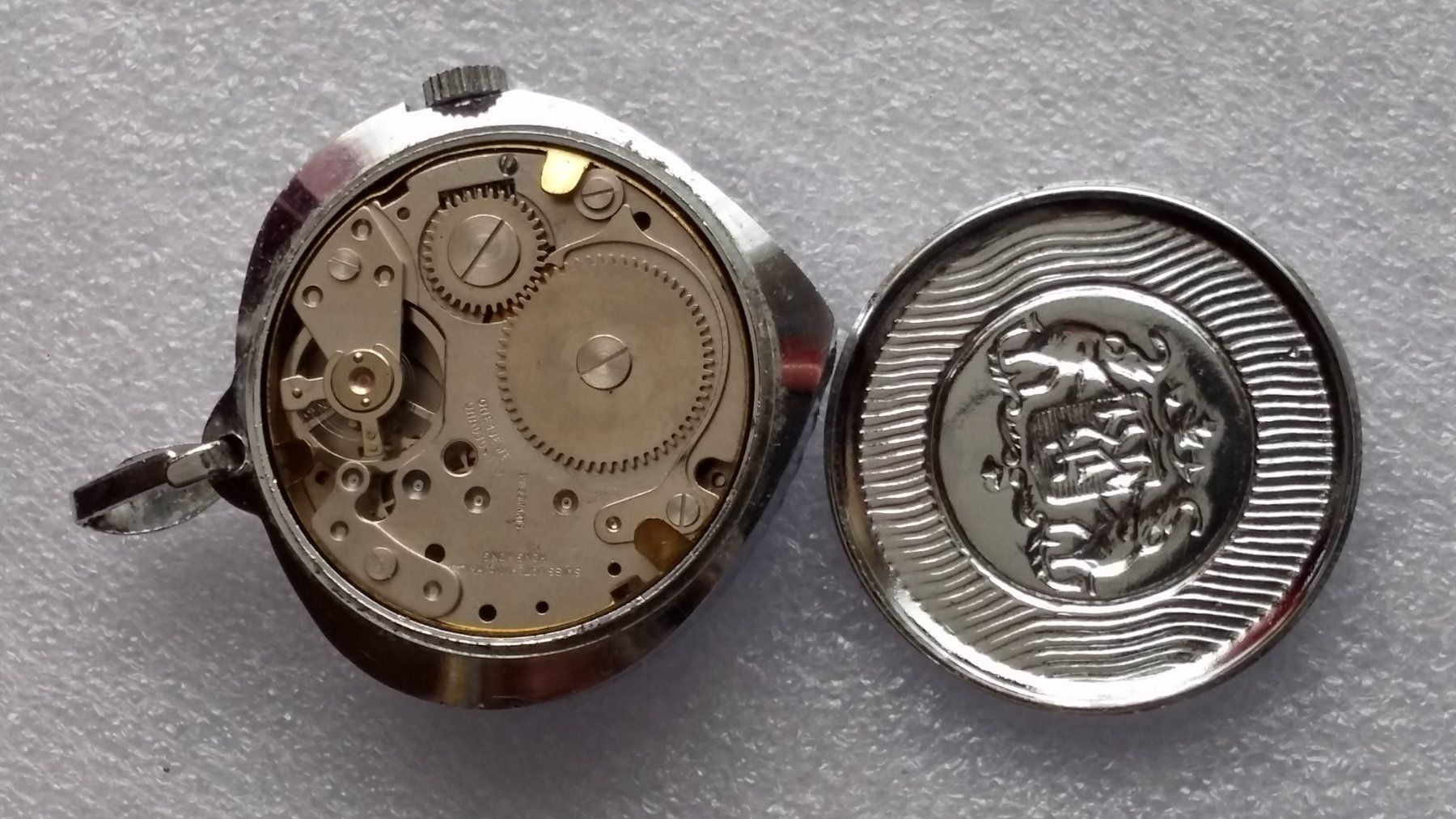 Orologi: Elide Anhänger Uhr mit Elefanten – Difettoso da Zürich venduto da sendbad 2