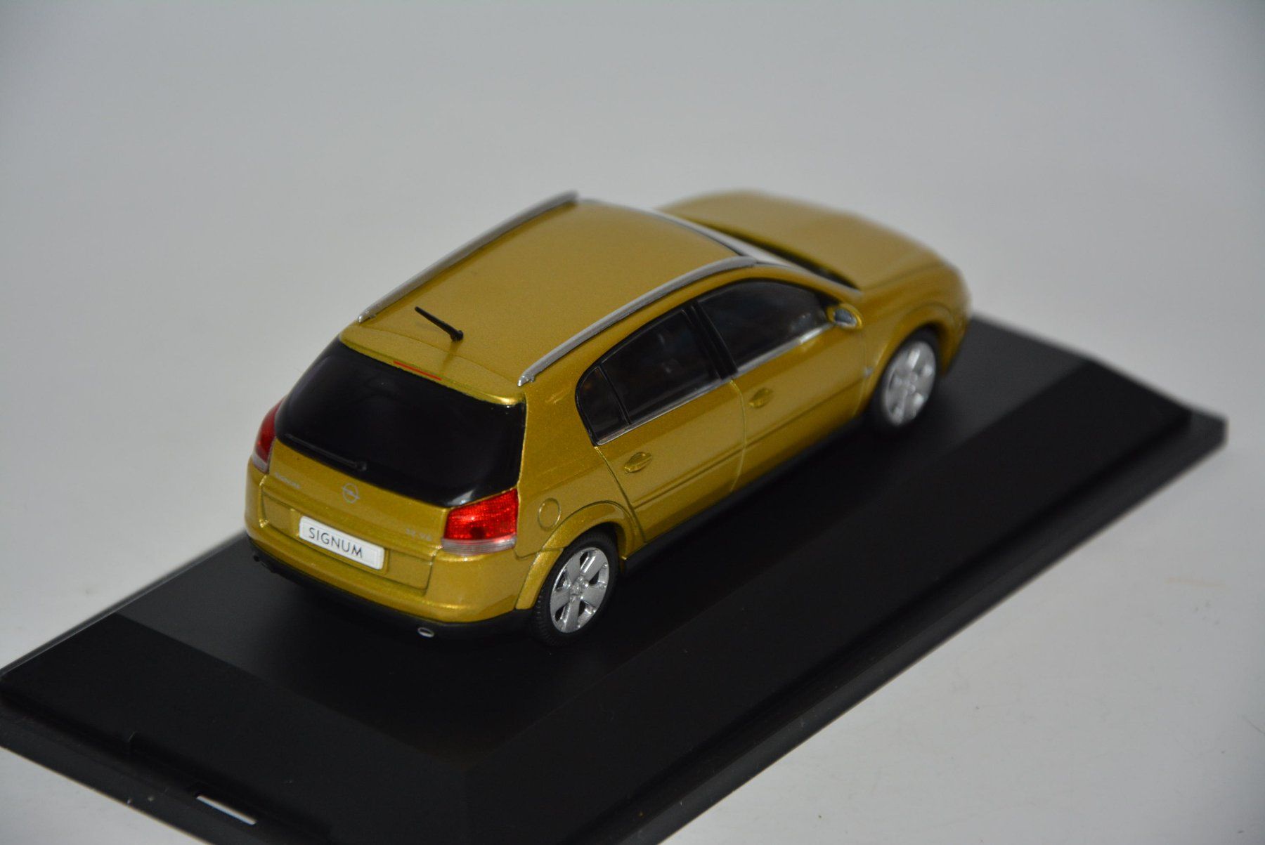 Schuco Modellautos: Opel Signum , Schuco , 1:43 – Neu und originalverpackt aus Goldach von Feivel9 6