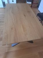 Table avec chaises 