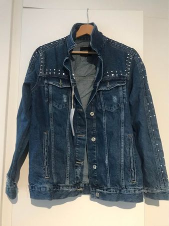 Oversized Jeans-Jacke mit Nieten