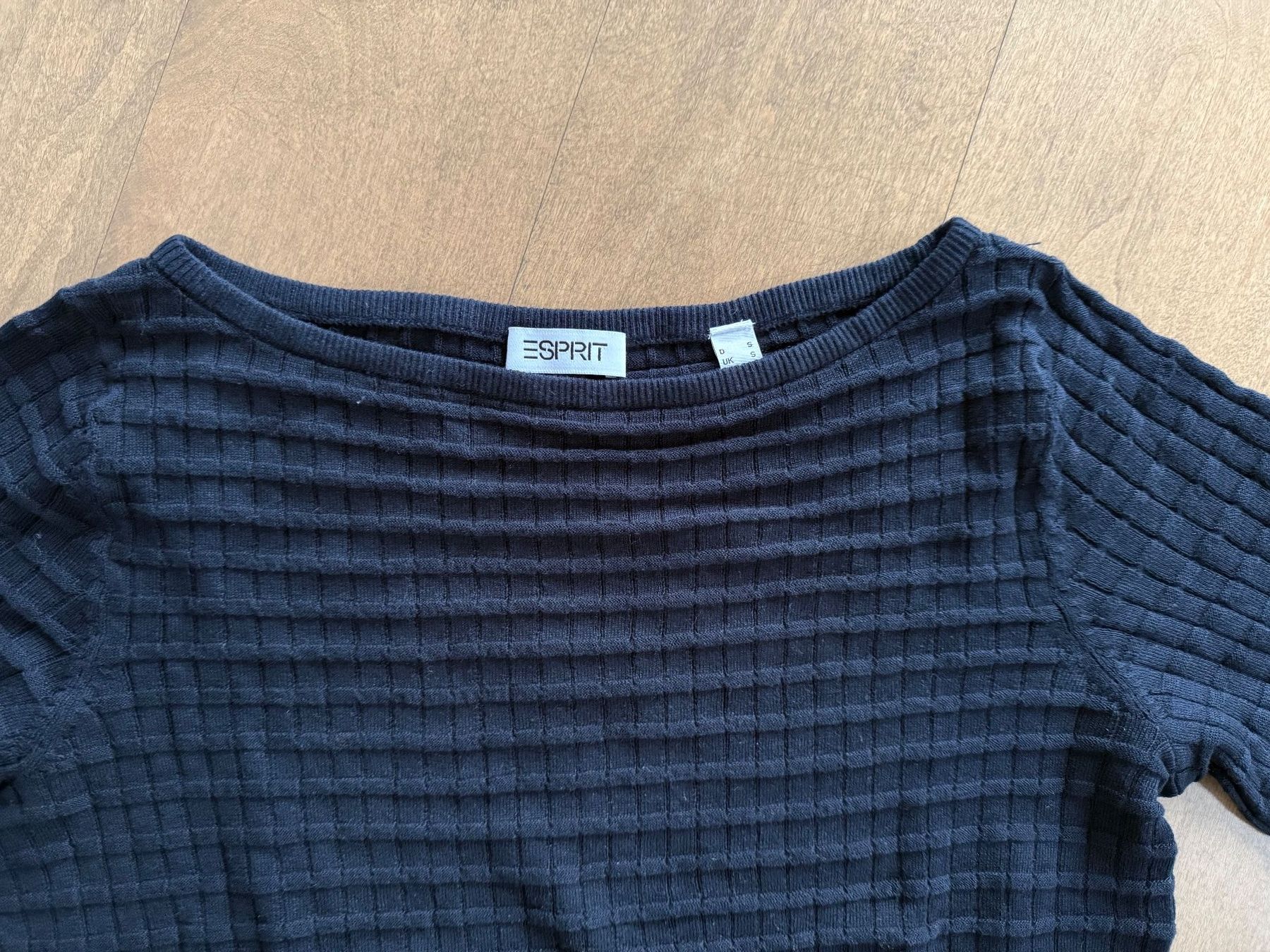 Esprit Maglioni & Felpe: ESPRIT - schwarzer, dünner Pullover mit Rippstruktur Gr. XS – Usato da Meilen venduto da kleisi01 2