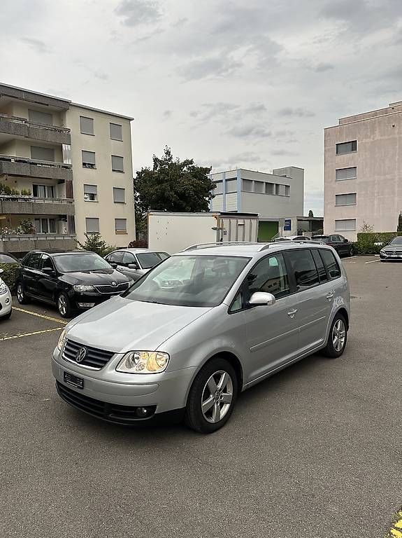 Automobili: VW Touran 2.0 TDI  – Usato da Lenzburg venduto da lir_h6d9