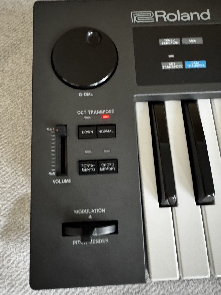 Roland Strumenti musicali: Roland Alpha Juno 1 - Synthesizer – Usato da Zürich venduto da 1cut2 7