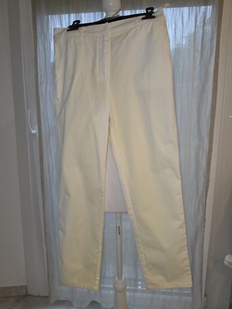 Pantalon crème Caroll taille 36.