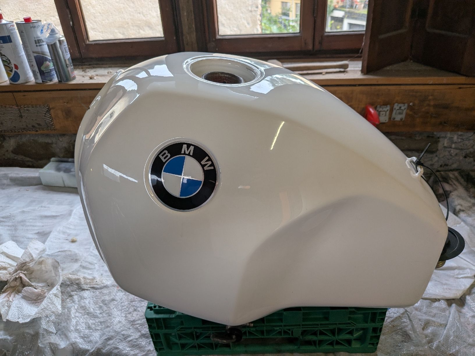 BMW Tutti i ricambio per moto: Tank Bmw R80 R100 GS  – Usato da Pura venduto da andyredrossi