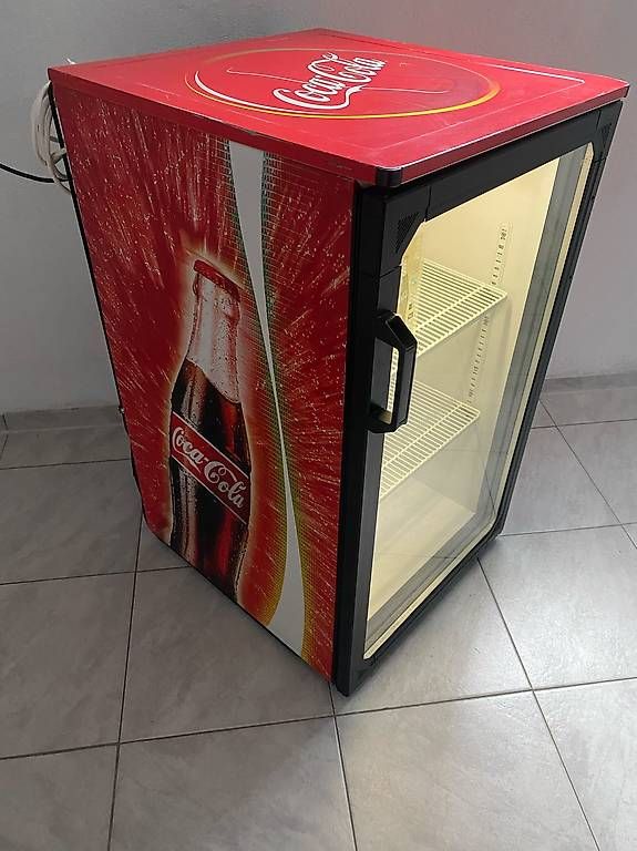Frigoriferi: Kühlschrank mit Glastüre Coca-Cola – Usato da Wynau venduto da Lorent_Be 1