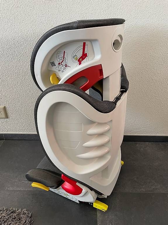 Seggiolini per auto: Baier Adefix Kindersitz – Usato da Nussbaumen AG venduto da Ralix 1