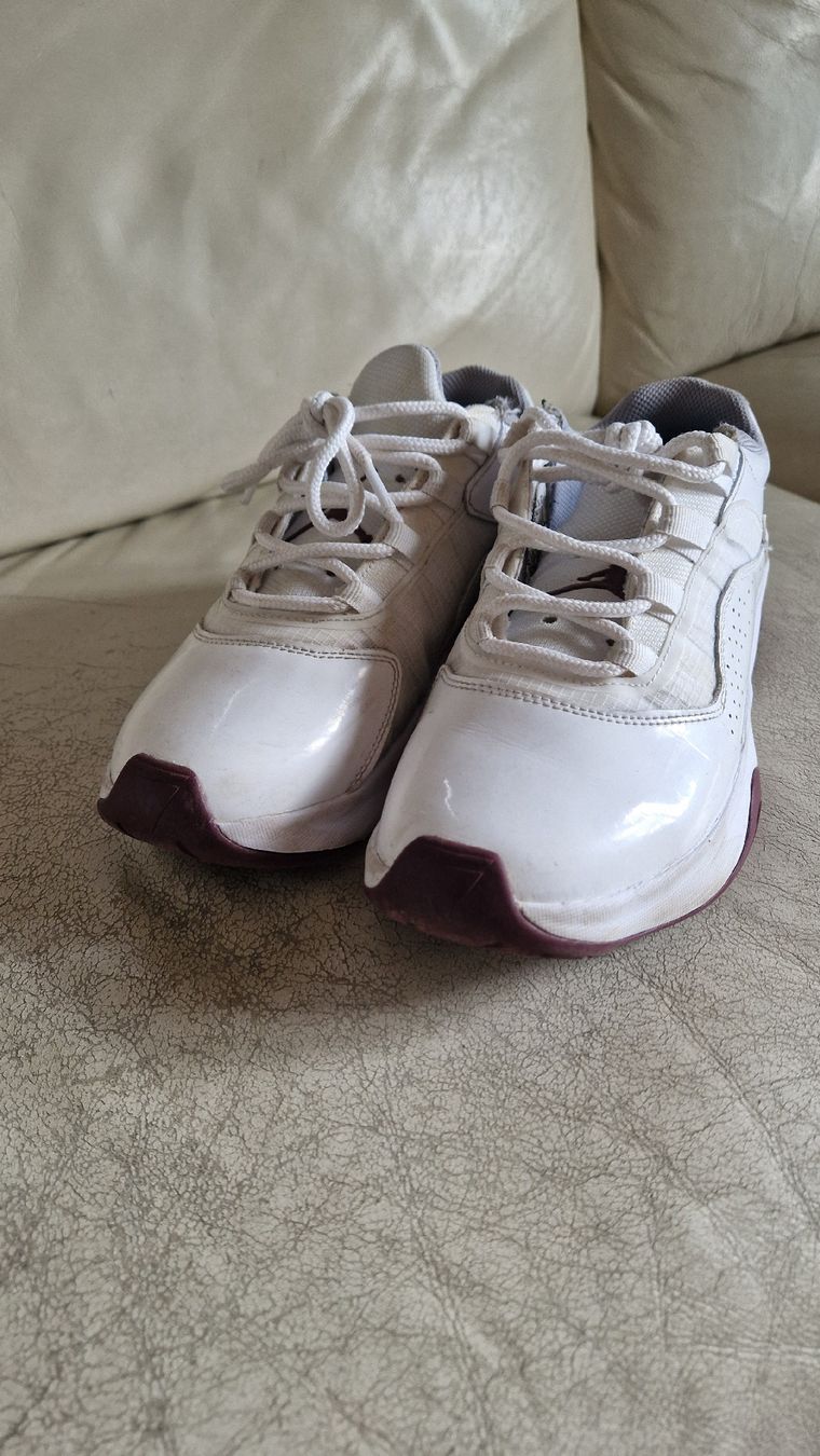 Jordan Scarpe da uomo: Sneacker Jordan air 11 Taille. 40 – Usato da Ste-Croix venduto da Sporchet 2