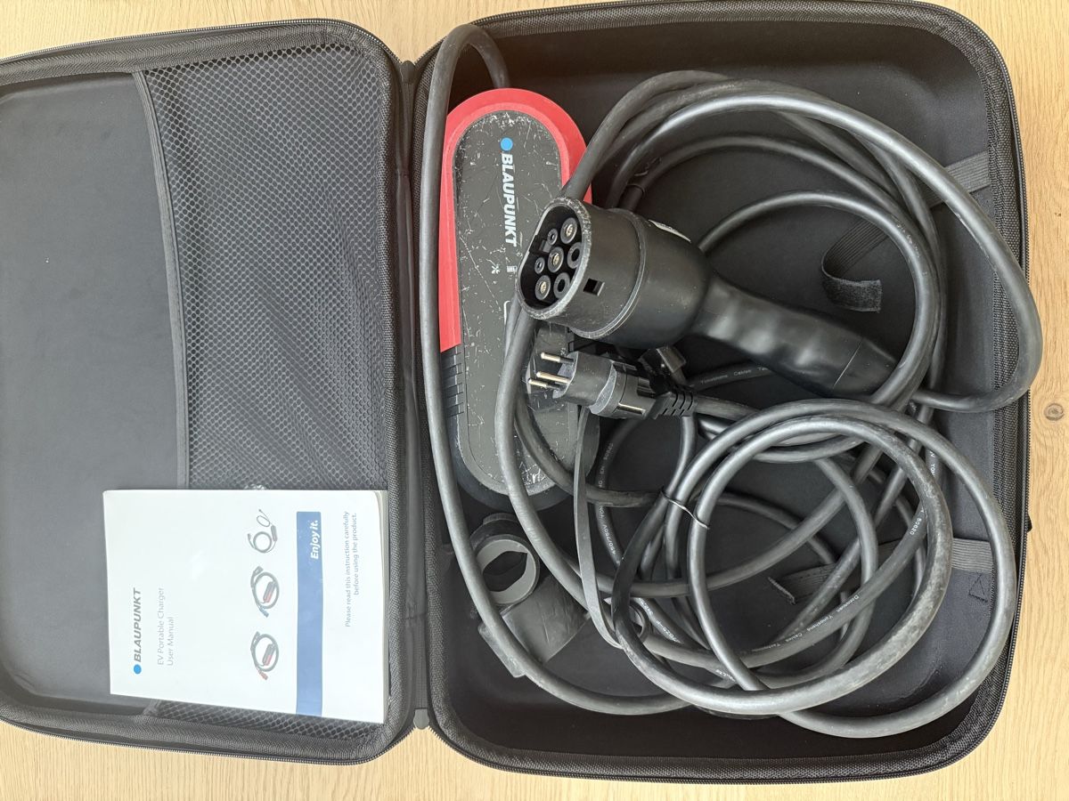 Blaupunkt Chargeurs de batterie: Blaupunkt tragbares Ladegerät E-Auto Mode 2 Typ 2 – D'occasion à Steinhausen par Oberli80