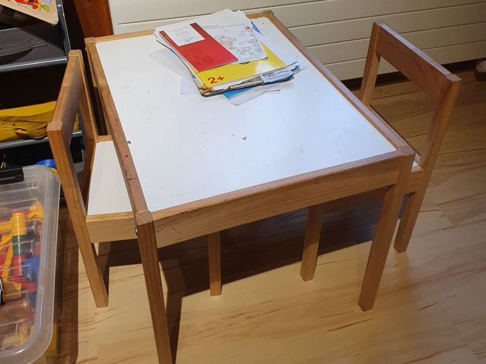 Ikea Kindertisch mit 2 Stühlen Kaufen auf Ricardo