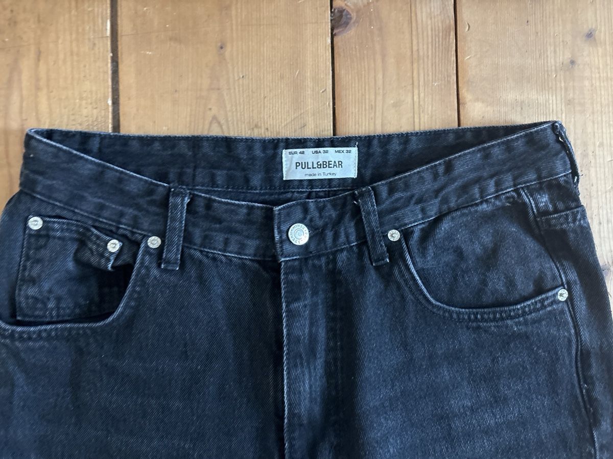 Pull&Bear Jeans: Schwarze Pull&Bear Jeans, Grösse 42 – Usato da Münchwilen TG venduto da BBJO 1
