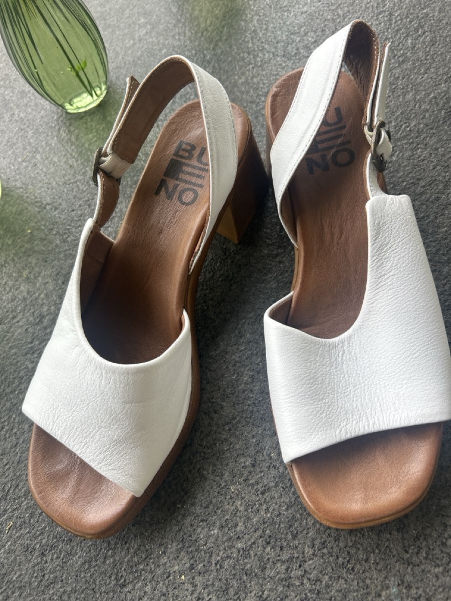 Scarpe da donna: Bueno Sandalen – Nuovo (secondo la descrizione) da Wichtrach venduto da henzmann1