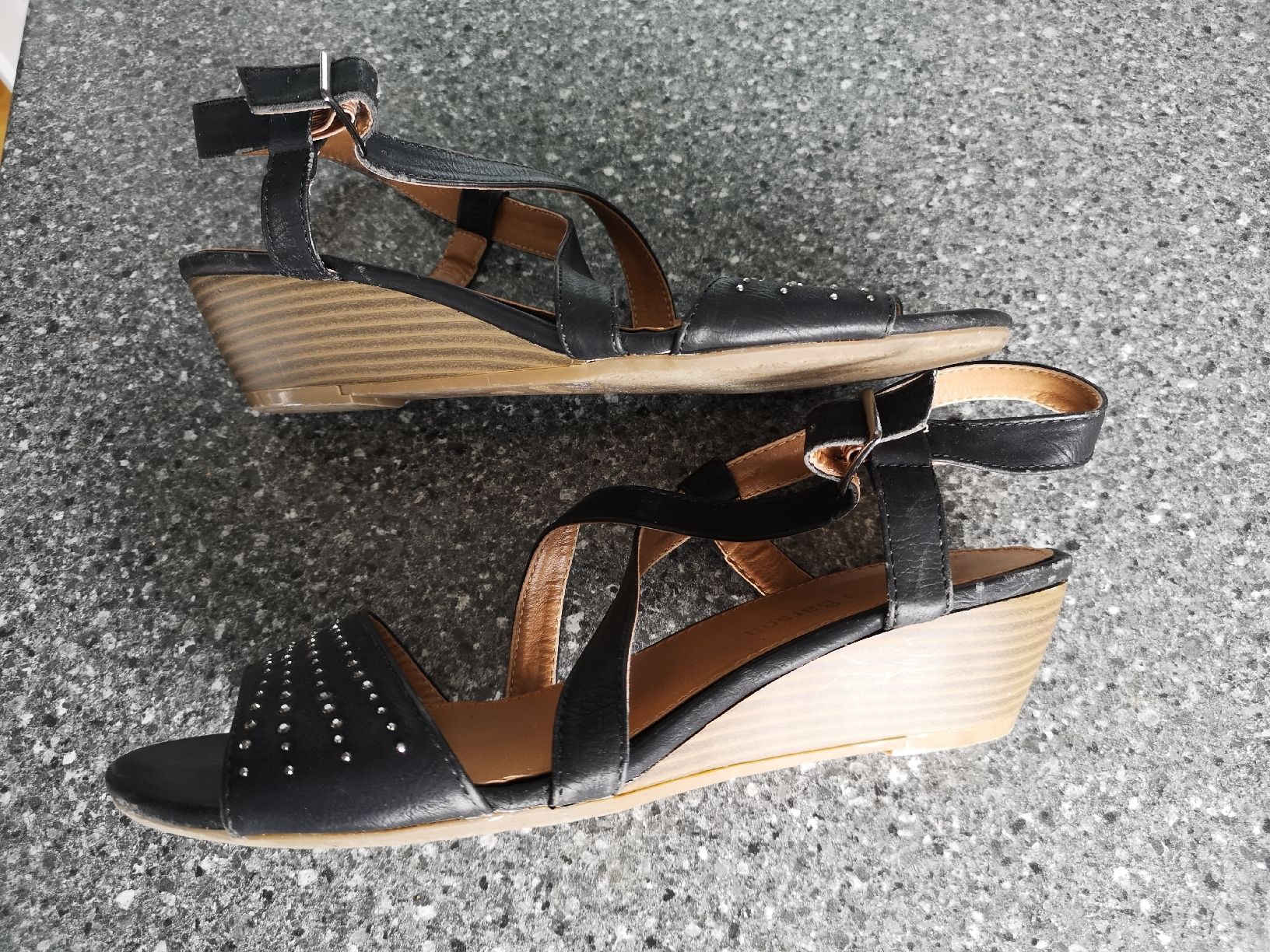 Scarpe da donna: Sandale noire – Usato da Nyon venduto da bicounette66 3
