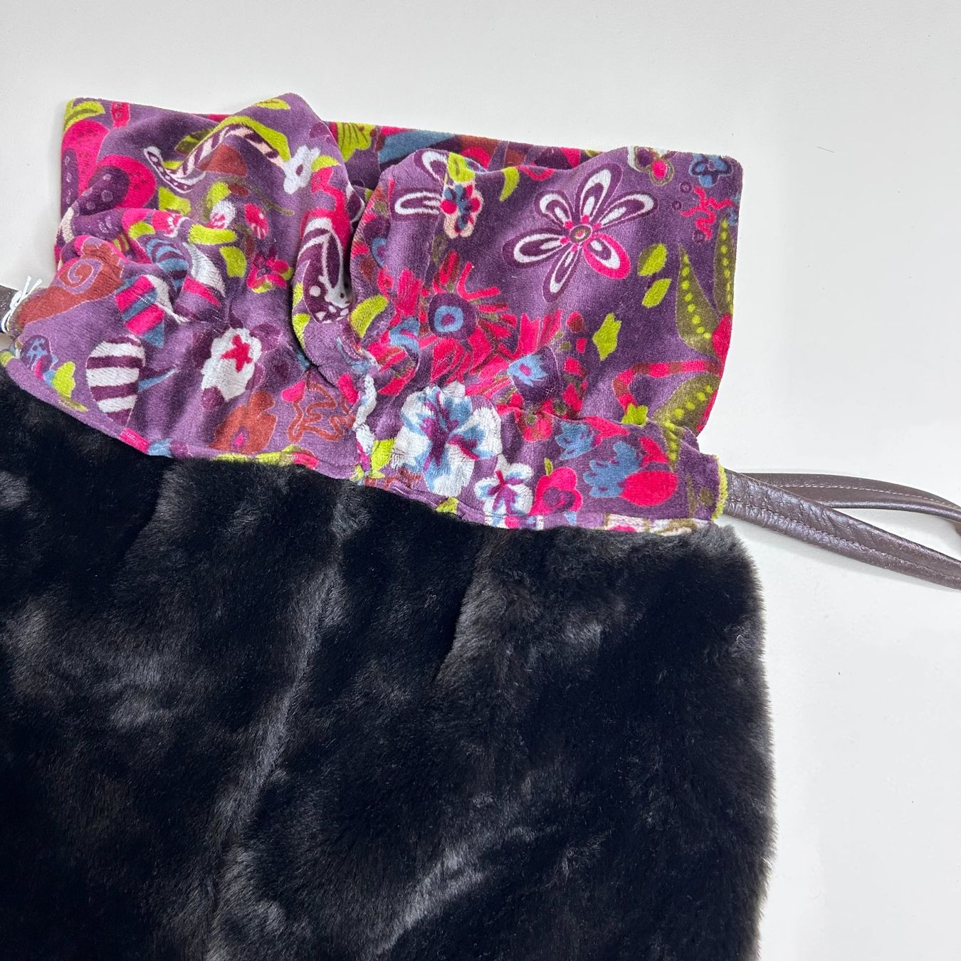 Zara Borse da donna: Handmade Faux Fur Bag – Usato da St. Gallen venduto da look-twice 1