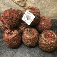 520g urige Schafwolle handgesponnen -Single Garn -braun/rost
