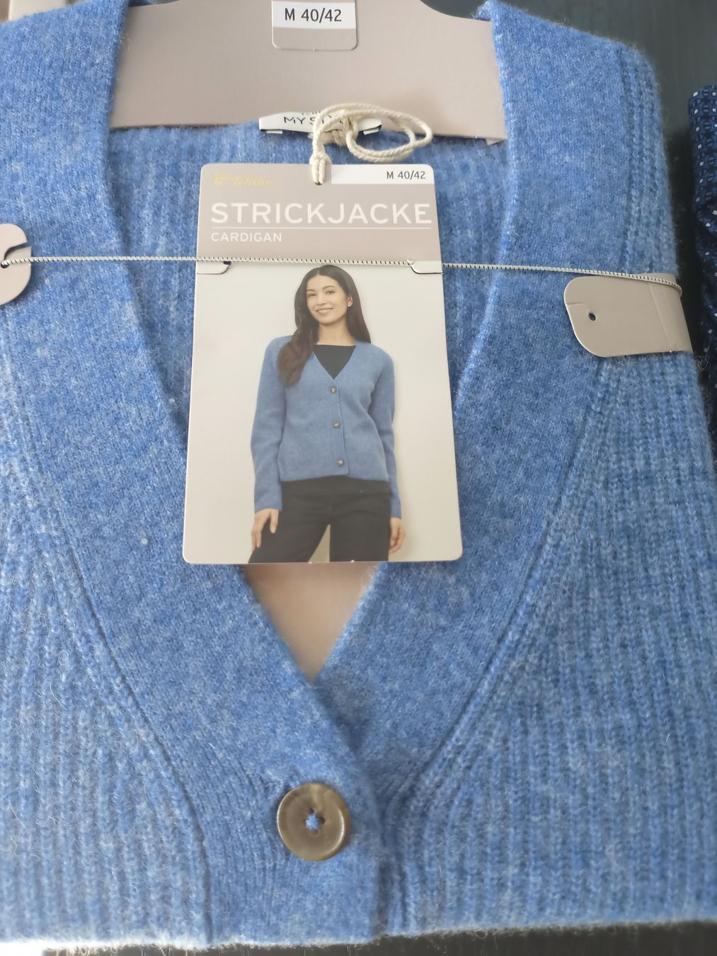 Kleiderpakete: Kleider-Set Damen – Neu und originalverpackt aus Winterthur von mal_k2wv 1