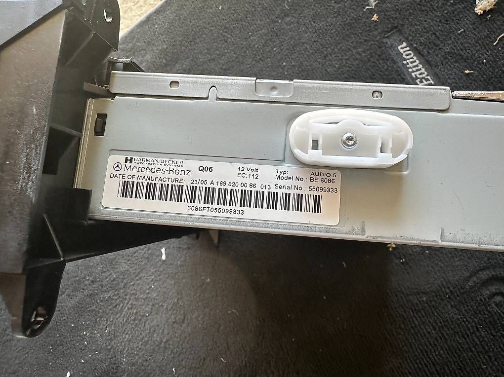 Radio: Radio Mercedes classe A W169 – Usato da Montana venduto da SamF3300 1
