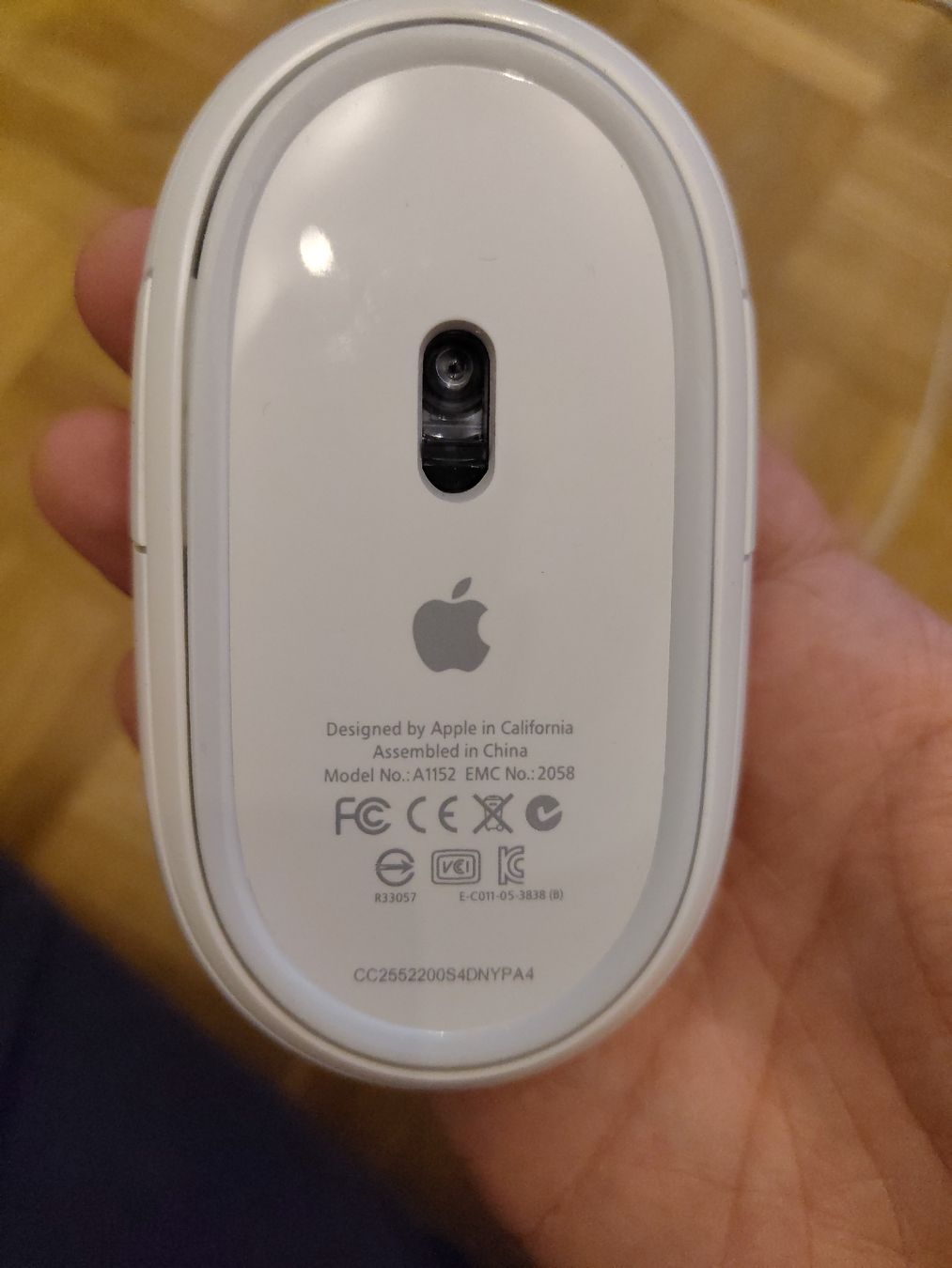 Apple Souris: Apple Magic Mouse A1152 mit Kabel gebraucht – D'occasion à Bern par Cudi93 1