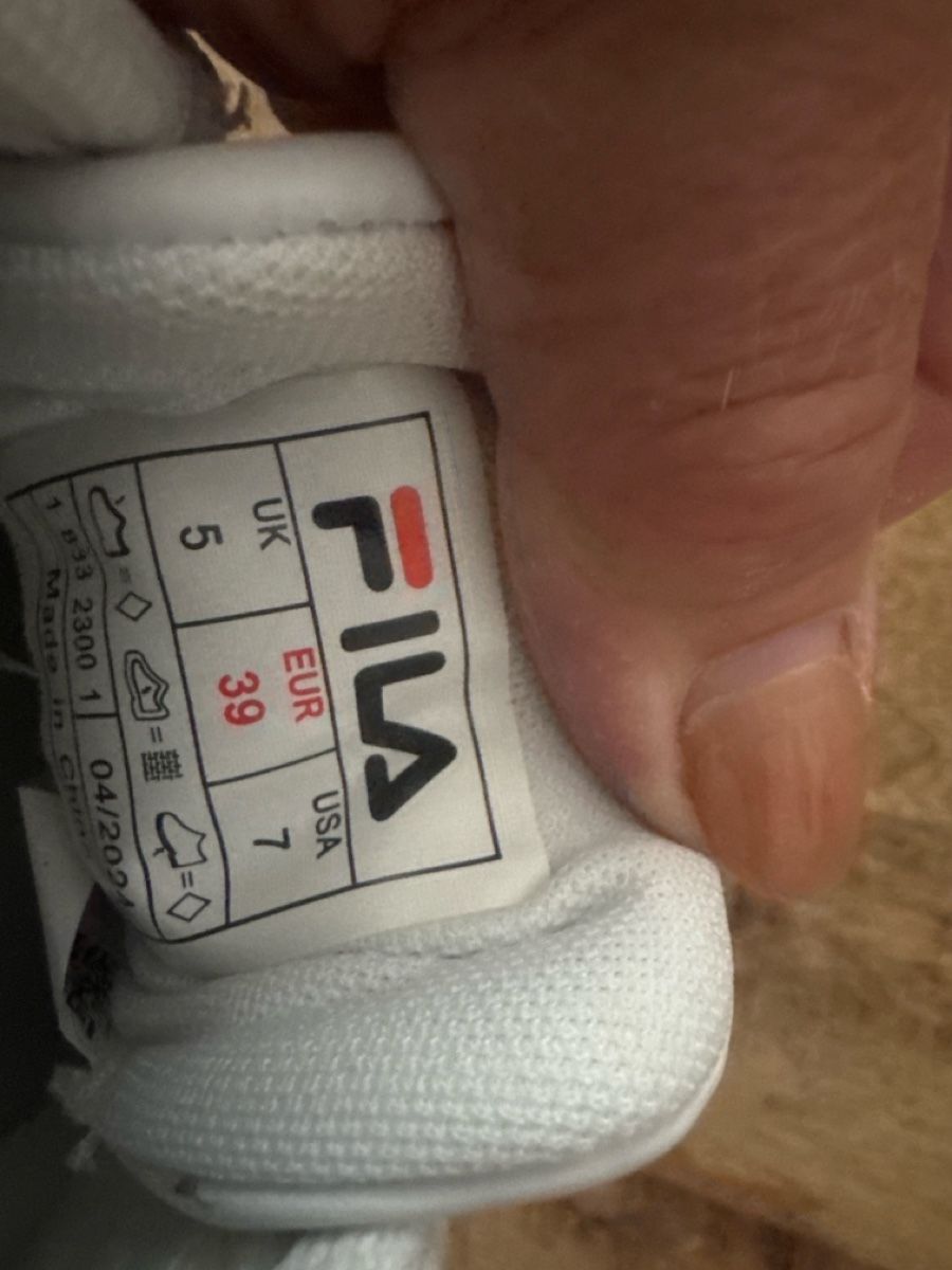Fila Scarpe da donna: Fila Sneaker weiss Grösse 39 neuwertig! – Usato da Brunnen venduto da Skyline89 2