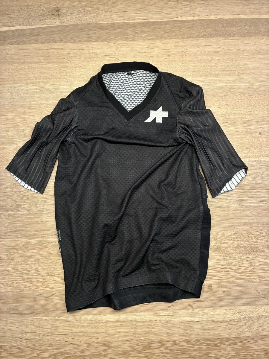 Assos Canottiere & Pantaloni: ASSOS EQUIPE RSR JERSEY S11 S – Nuovo (secondo la descrizione) da Thun venduto da Makki83 2