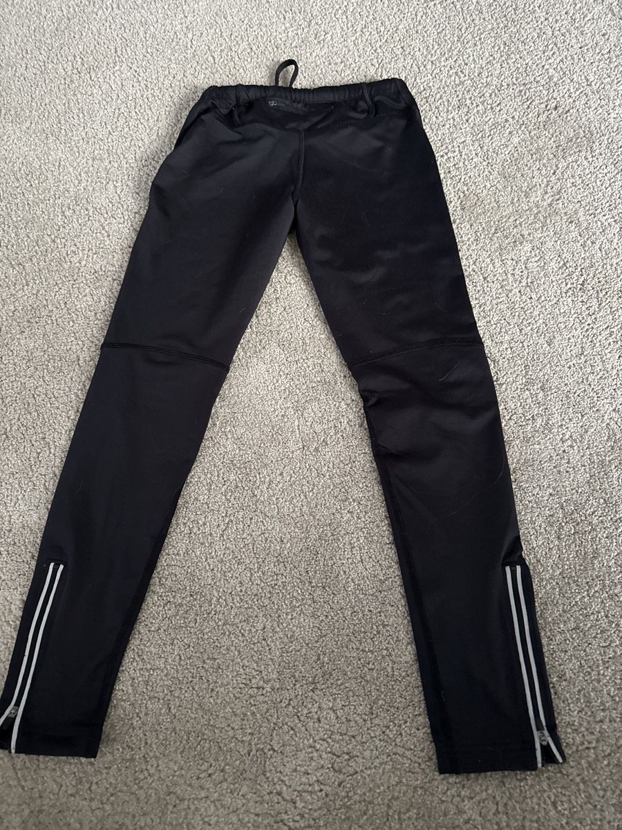 Leggings: Tights Gr 36 Sportleggins – Gebraucht aus Oberweningen von Jogi2