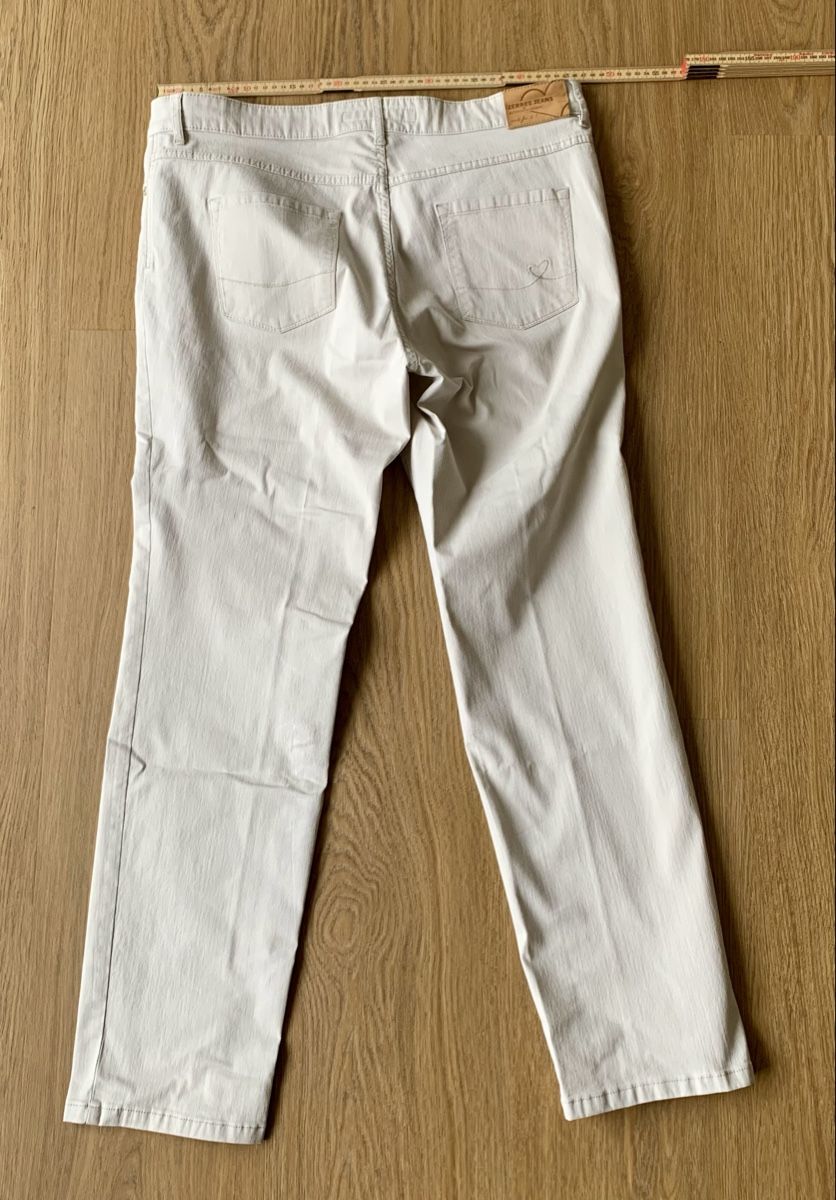 Pantaloni: Pantalon Zerres, beige, taille 46 – Usato da Port venduto da granitod 3