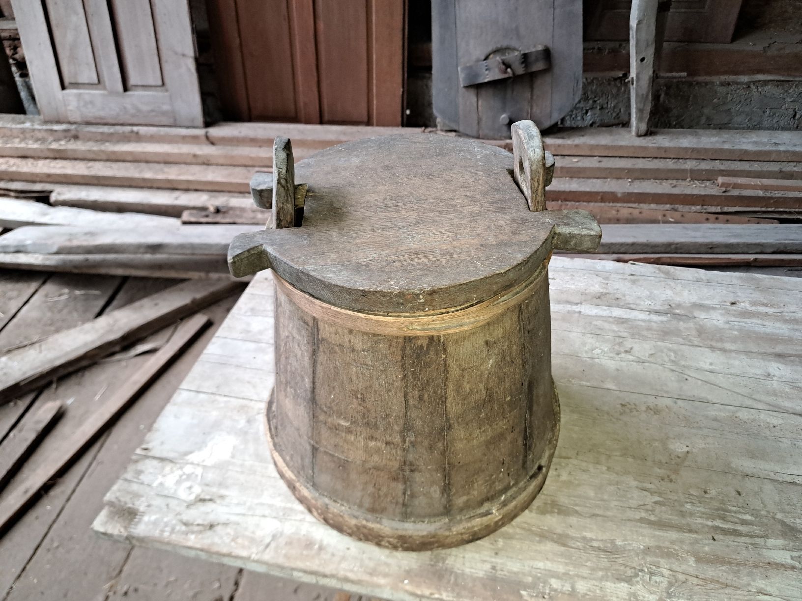 Altro per la casa: Antiker Holz Eimer mit Deckel, Top! – Usato da Ottenbach venduto da Ponto1 2