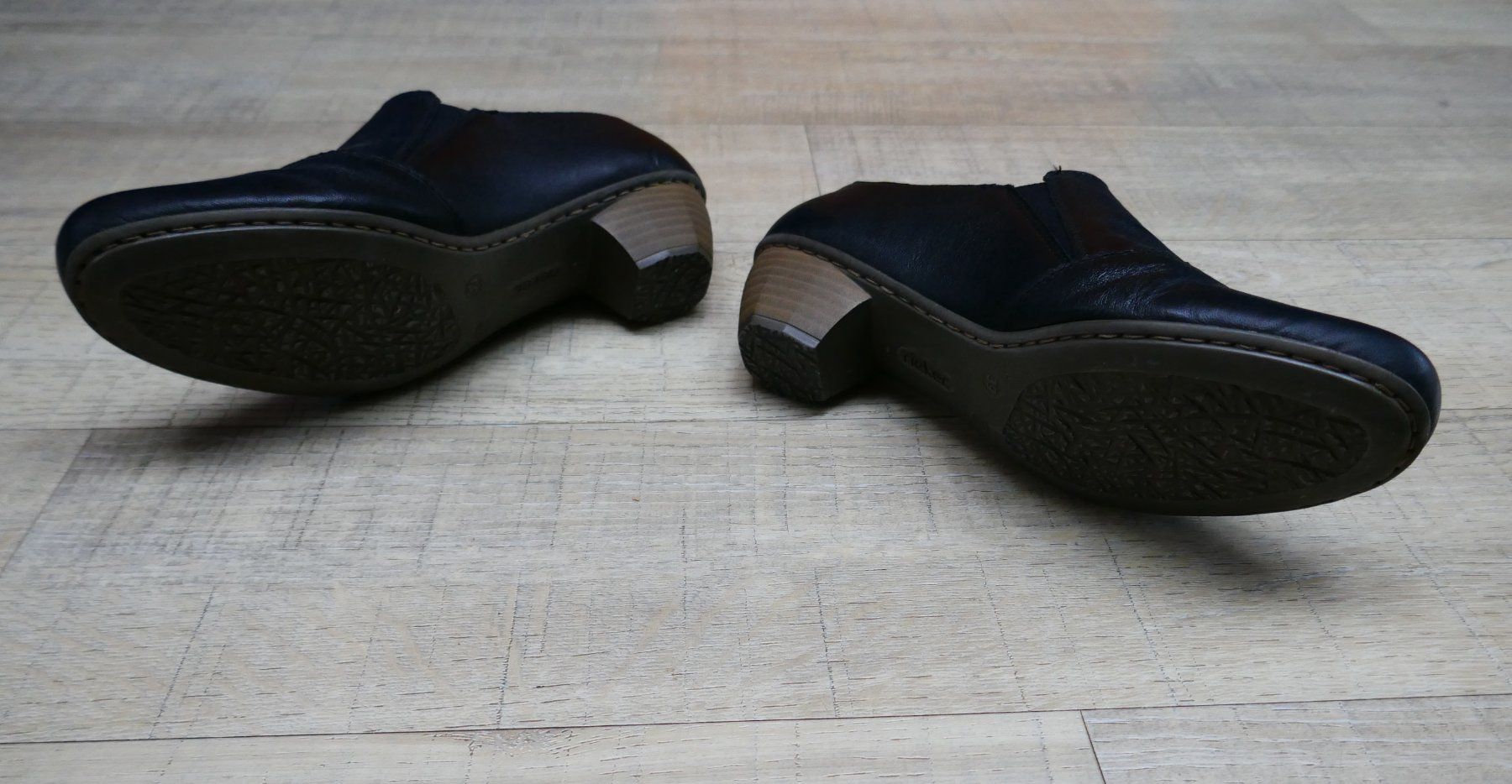 Rieker Damenschuhe: Stiefelette von Rieker, Gr. 39, schwarz, neu – Neu (gemäss Beschreibung) aus Port von uzuku 6